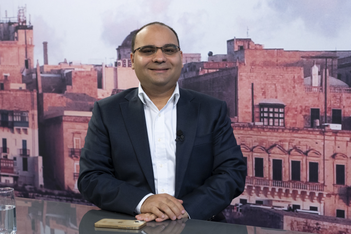 WATCH | Clyde Caruana would rather resign than withdraw energy subsidies